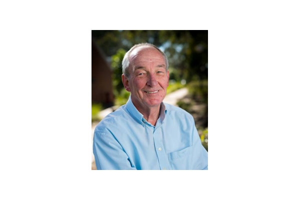 Dr Peter Selle wins the Australian Poultry Award 2024